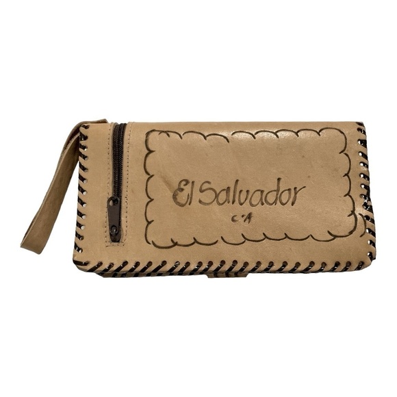 Handmade Tooled El Salvador wallet has lots of storage and inside mirror. - Picture 2 of 8